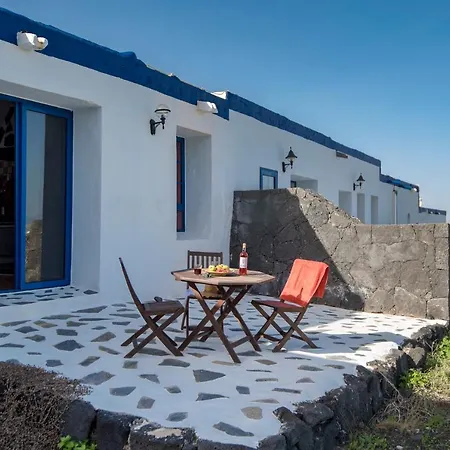 Laderas Country house *